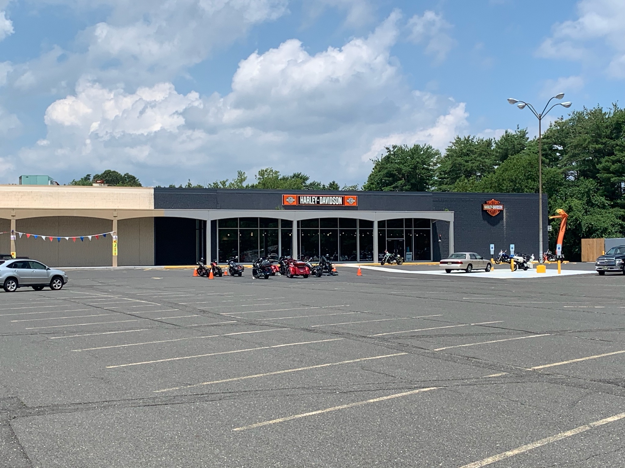 136 Monmouth Rd - New Jersey Retail
