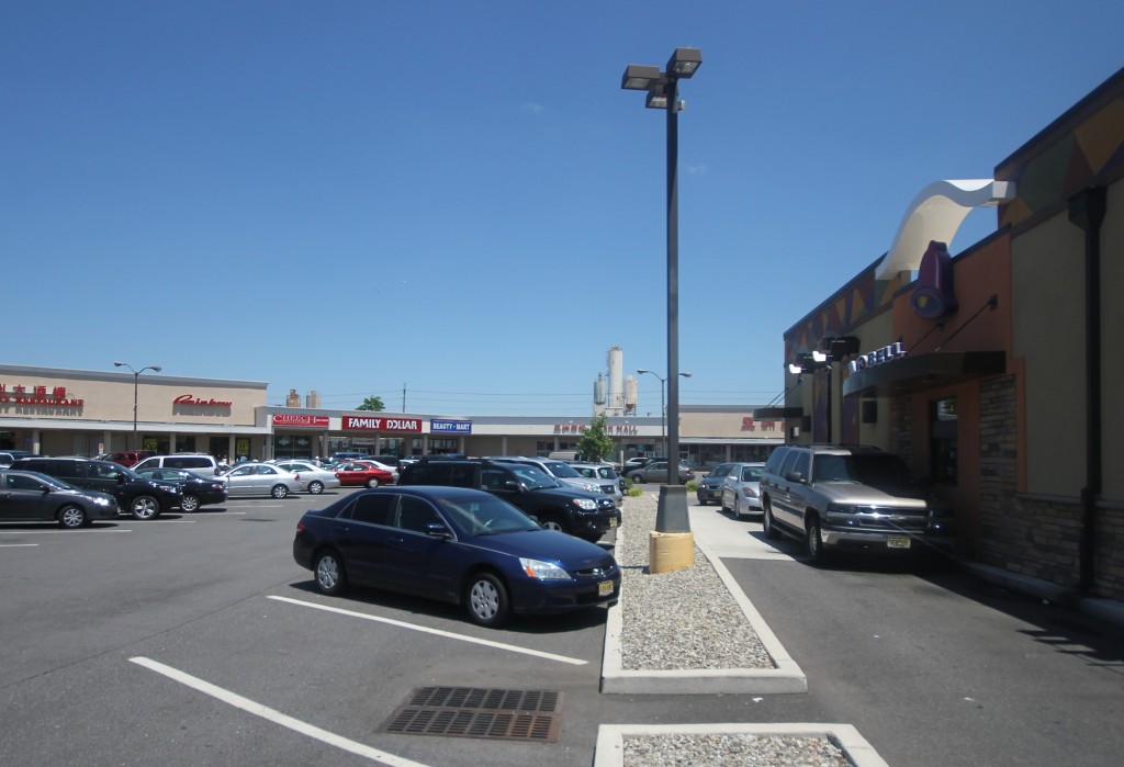 Pleasantville Shopping Center View 10