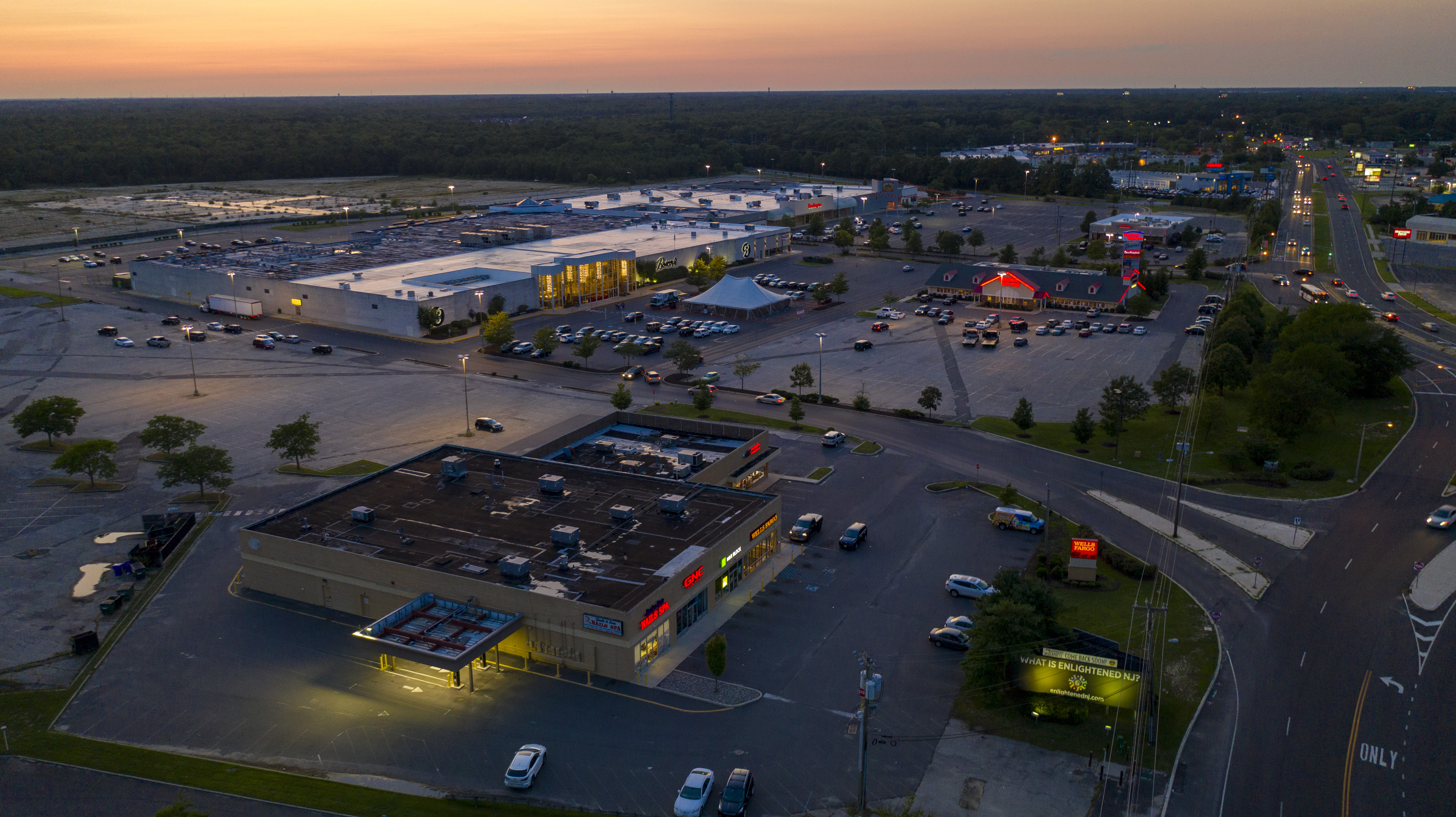 SUNSET HARBOR PARKING & RETAIL CENTER